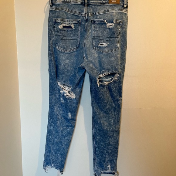 American Eagle Distressed Mom Jeans - Picture 2 of 8